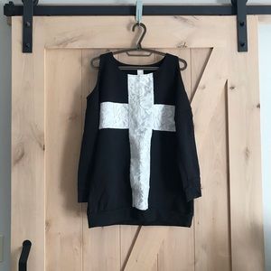 lace off-the-shoulder sweatershirt